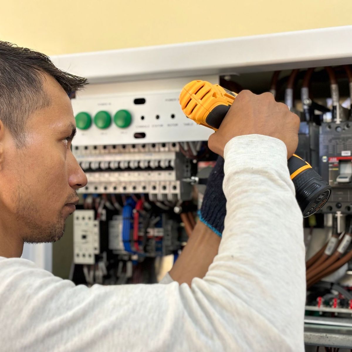 Elektrik arızalarına hızlı ve güvenli çözüm